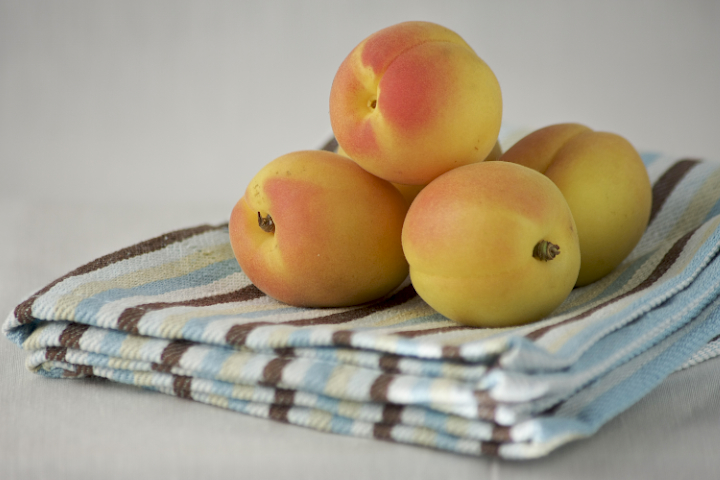 apricots